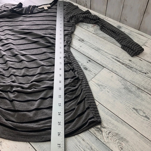 Jessica Simpson Striped Maternity Top Small - Picture 5 of 8